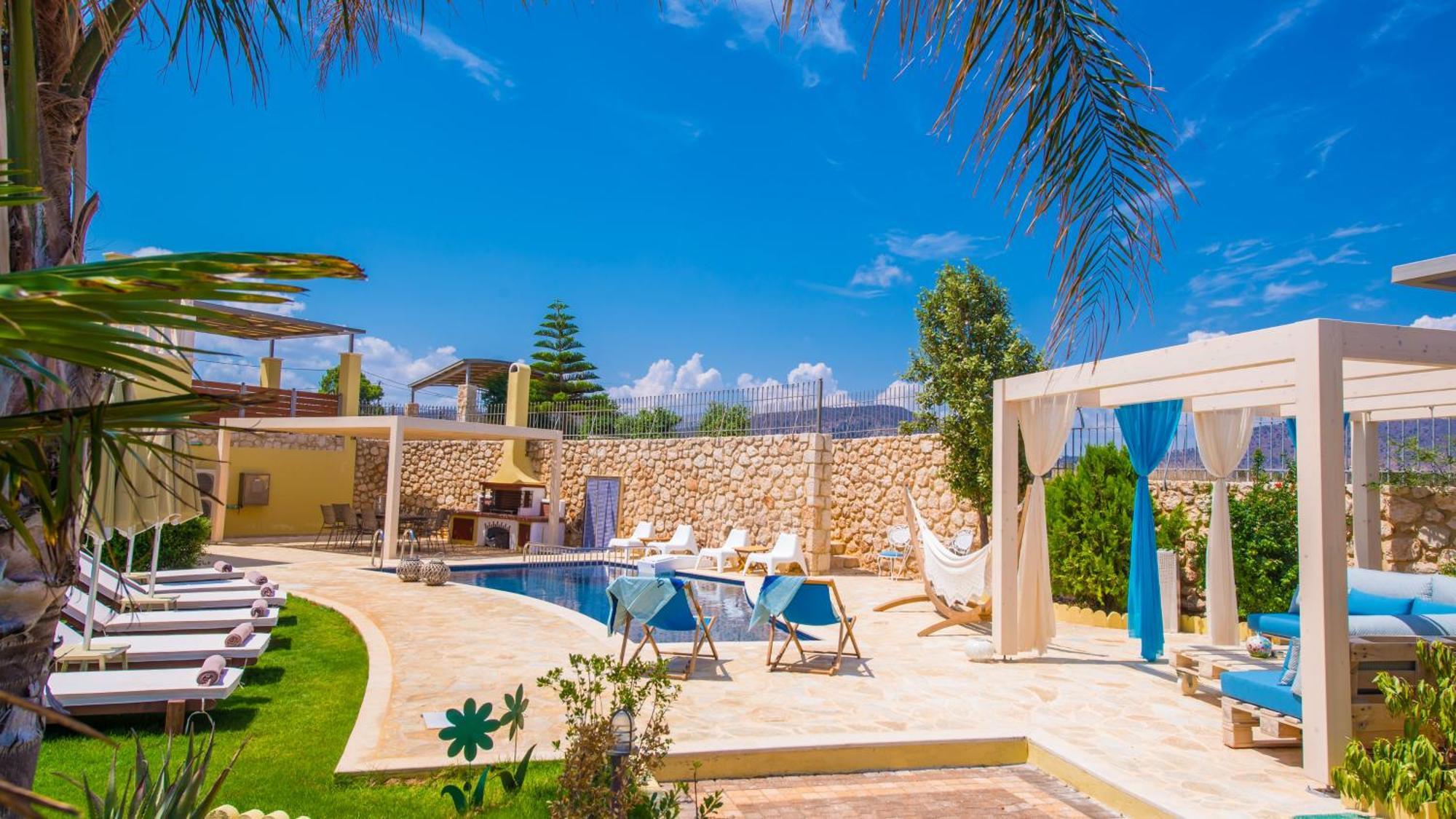 Azzuro With Private Pool Hersonissos (Crete)