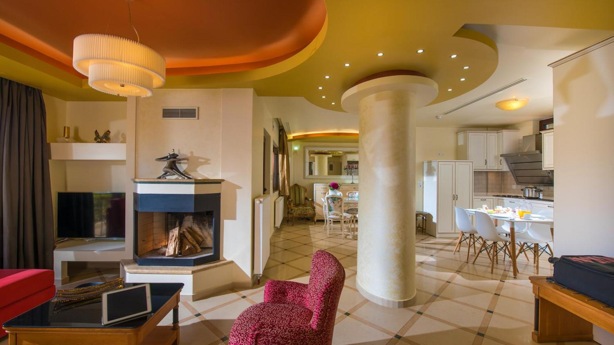 Azzuro With Private Pool Villa