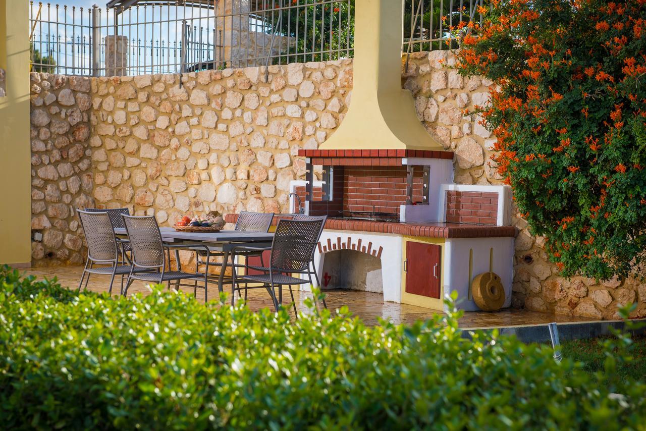 Villa Azzuro With Private Pool *