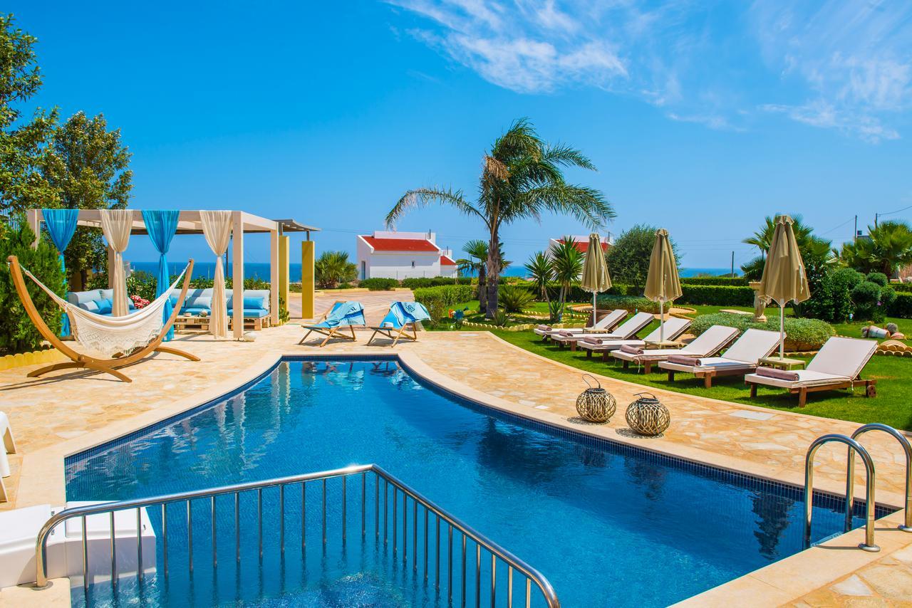 Villa Azzuro With Private Pool